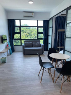 JQ 2 Bedroom Apt Near Suria Mall